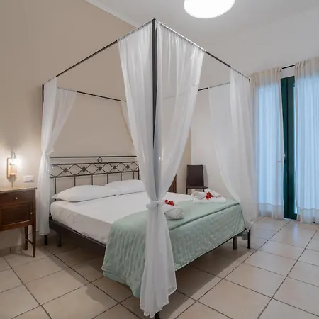 Masseria San Biagio مزرعة للإقامة *